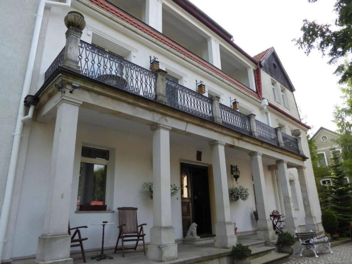 库多瓦-兹德鲁伊Viilla Rezidence住宿加早餐旅馆 外观 照片